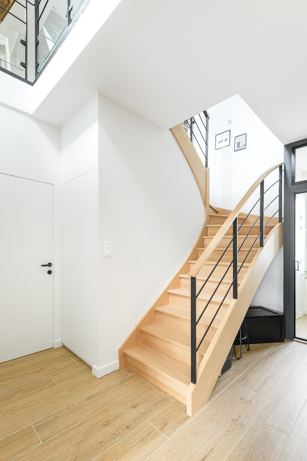 Extension d´une petite maison en pierre