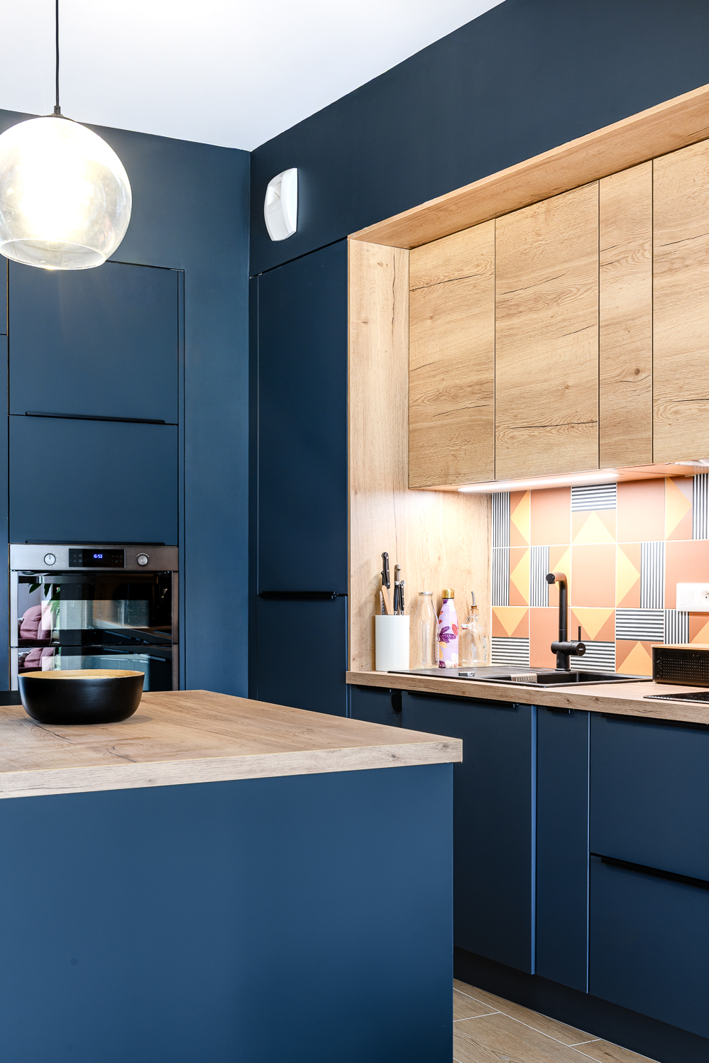 Extension d´une petite maison en pierre