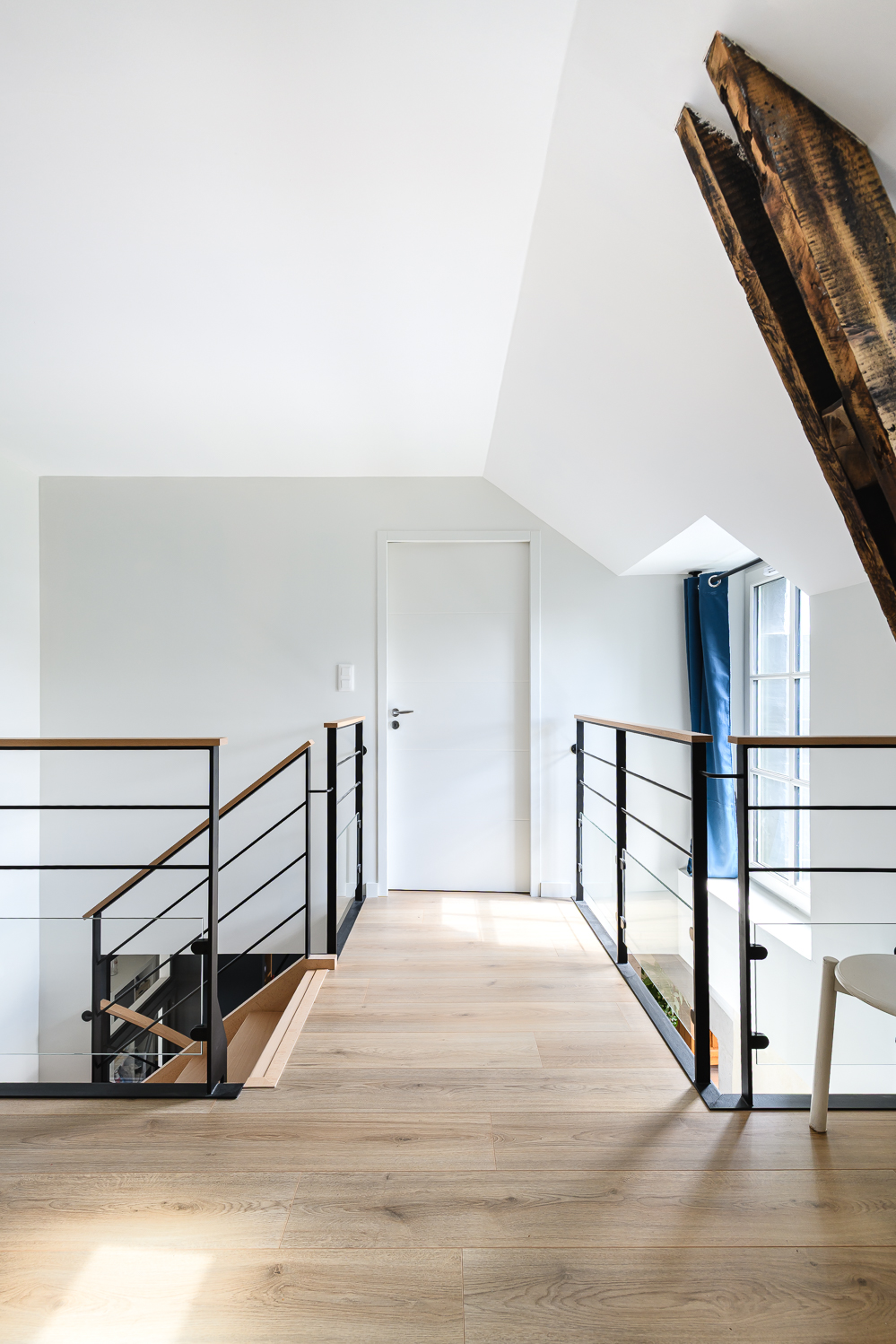 Extension d´une petite maison en pierre